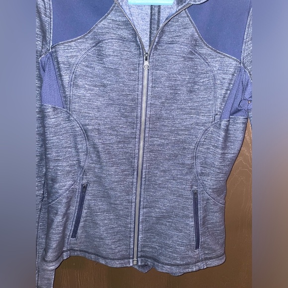 Lululemon Jacket - Picture 4 of 9